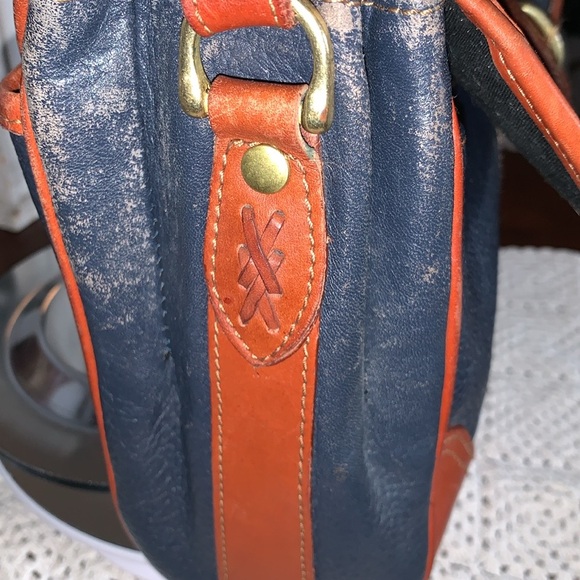 Liz Claiborne Leather Shoulder/Crossbody bag - Picture 4 of 14